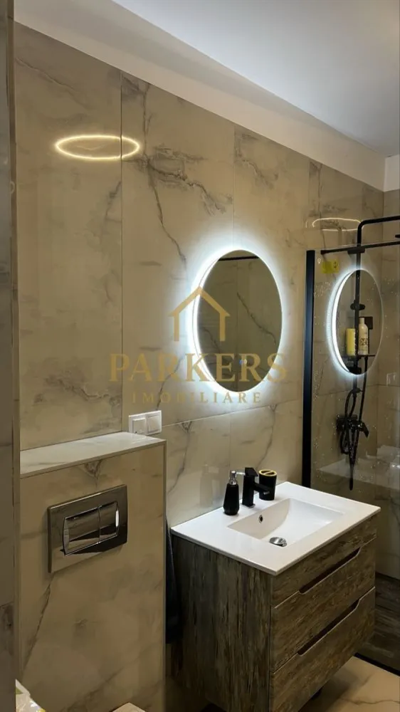 Apartament 2 camere zona VIVO de inchiriat - Închiriez apartament două camere compus din dormitor, living și bucătărie. Prima închiriere, recent renovat. Încălzire în pardoseală, costuri mici de întreținere, centrală proprie. Deține toate electrocasnicele necesare. Aproape de stația de bus, magazine, sala de sport. 10 minute de mers pe jos până la Vivo. Suprafața utilă- 51,3 mp }}