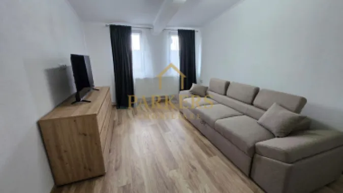 Apartament 3 camere 60 mp la mansarda si parcare in Manastur