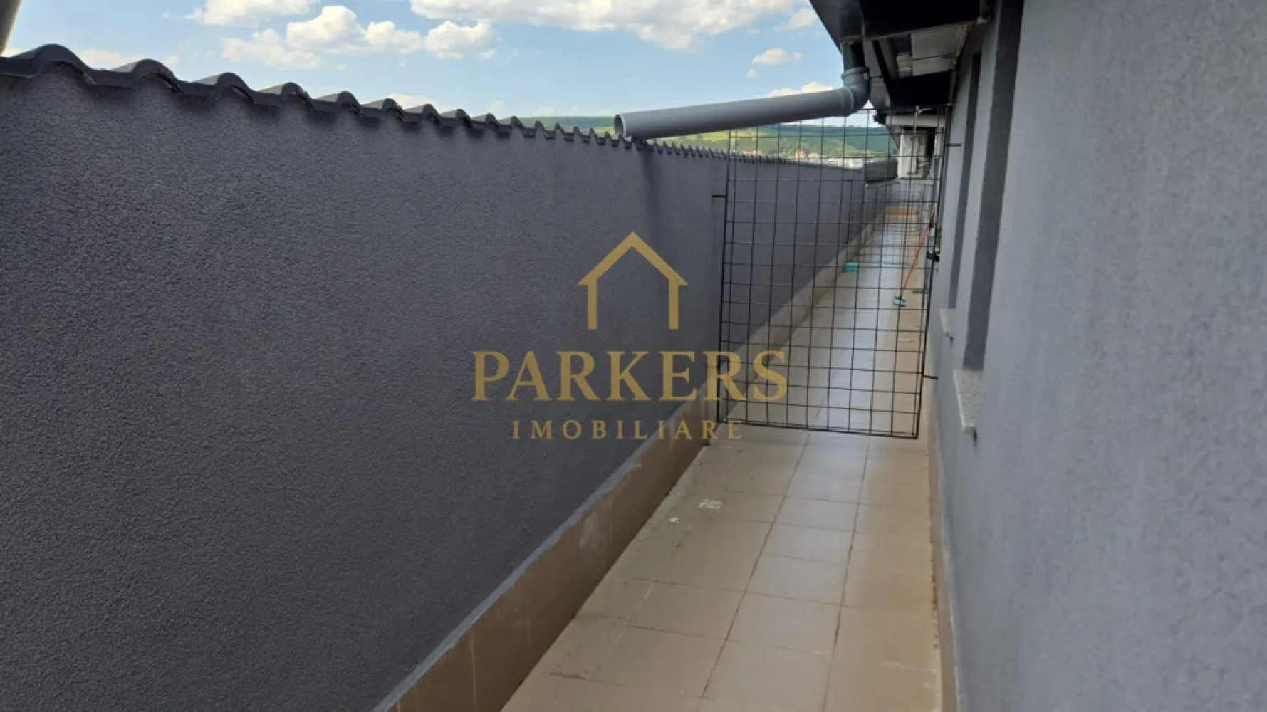 Apartament 3 camere 60 mp la mansarda si parcare in Manastur