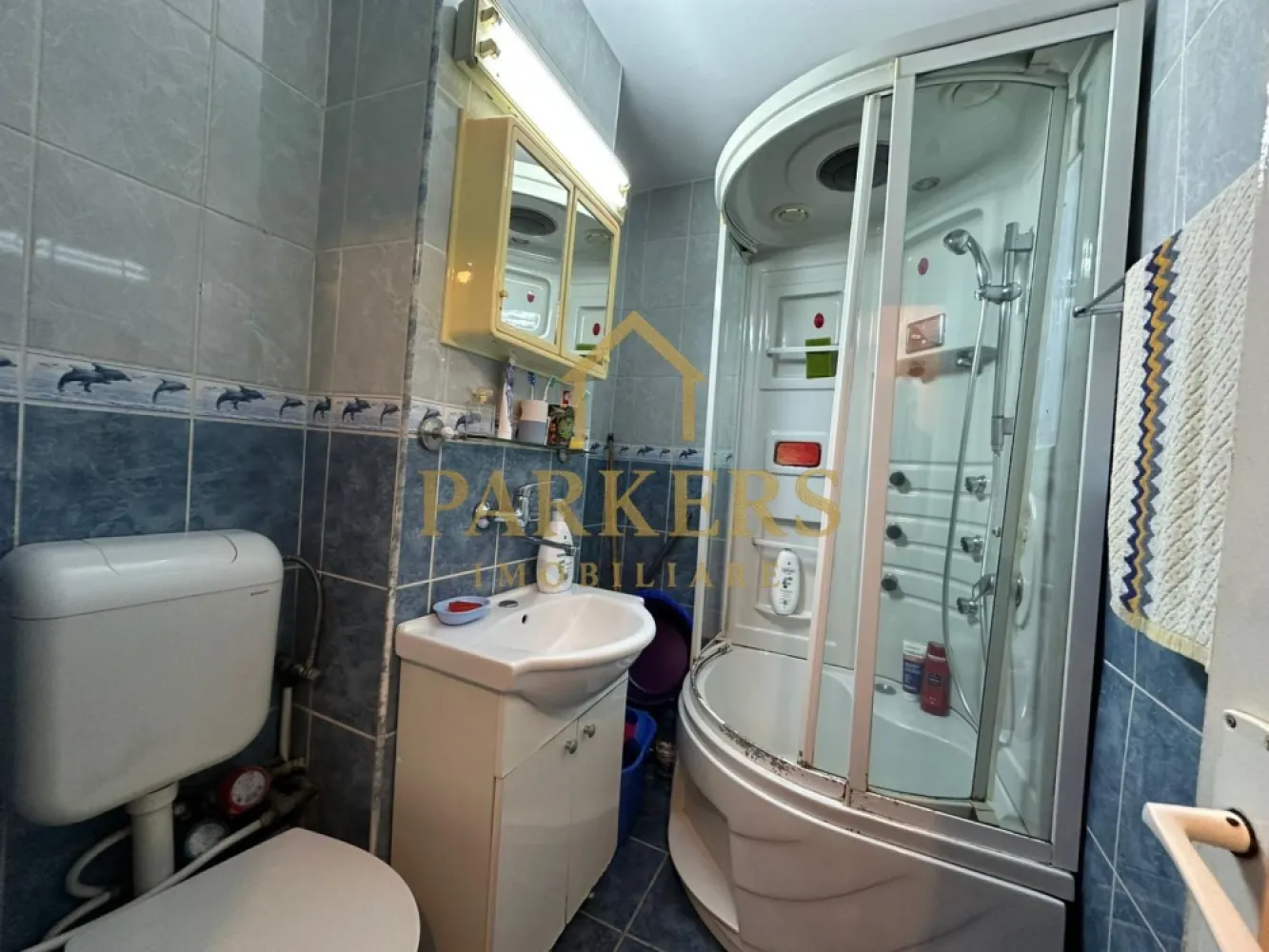 Apartament 3 camere semidecomandat de vanzare zona Manastur