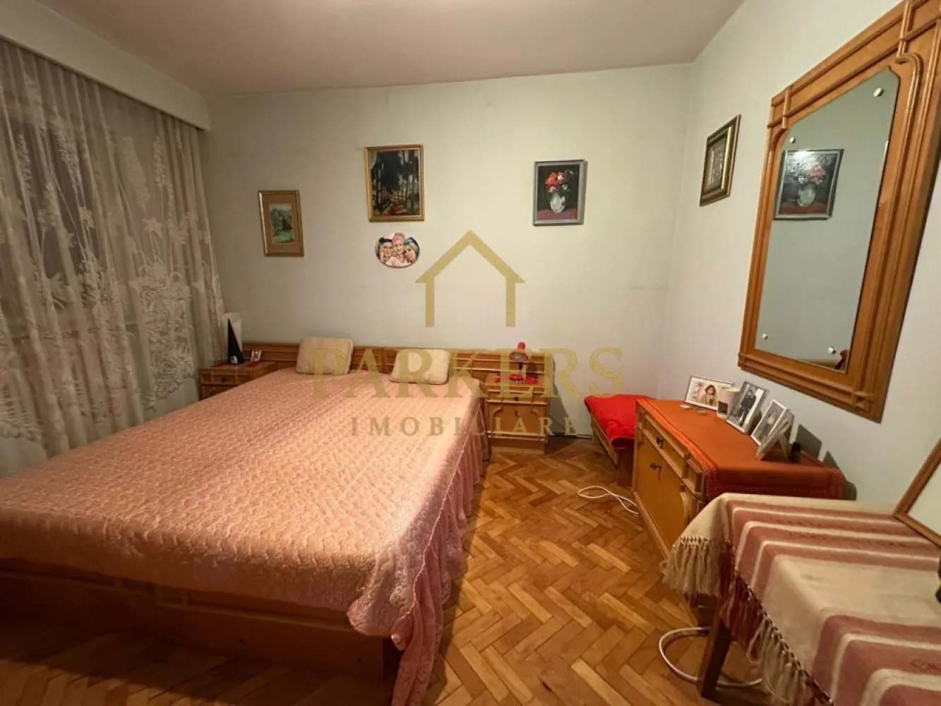 Apartament decomandat 3 camere etaj intermediar zona Manastur Cluj