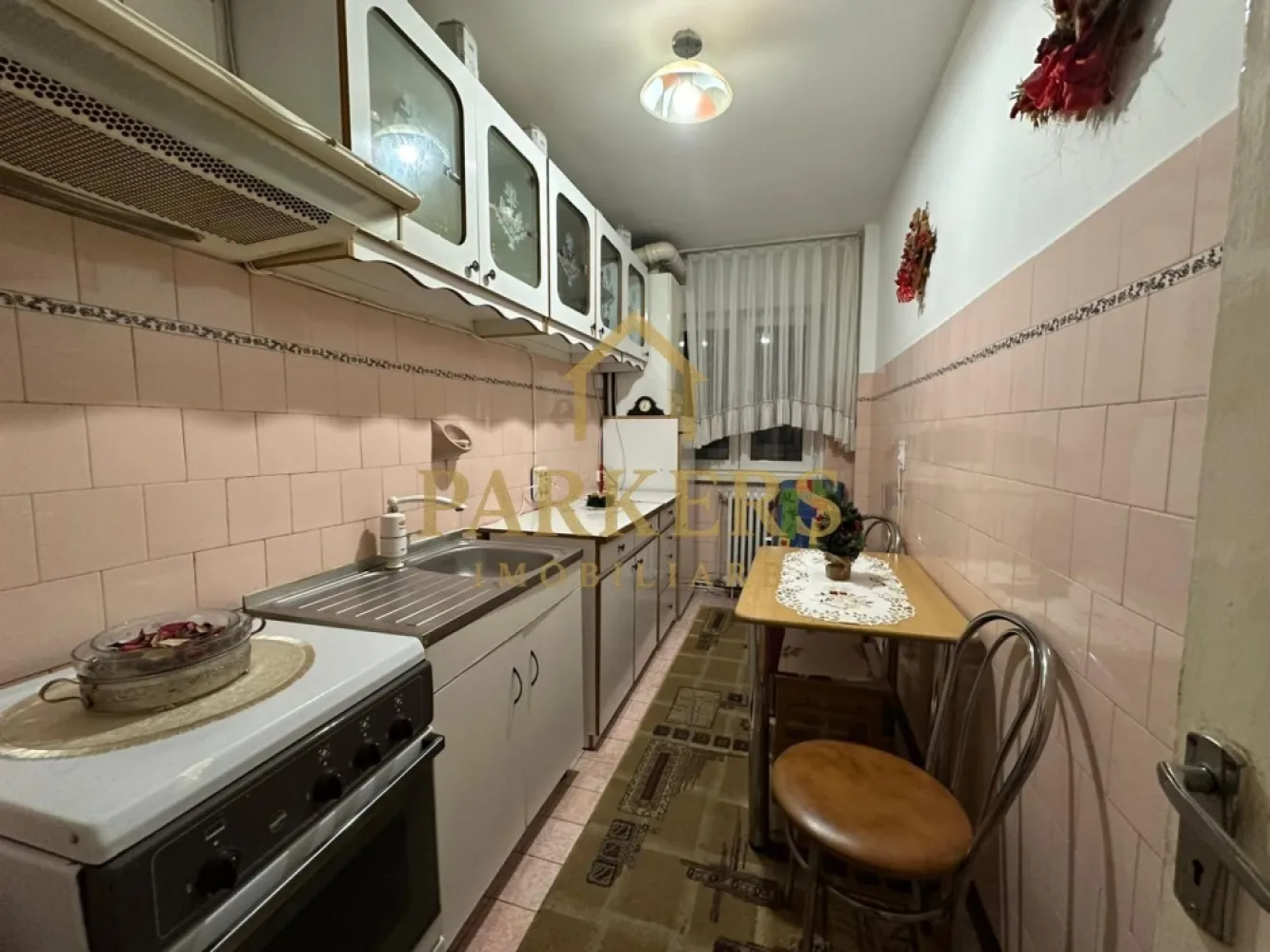 Apartament decomandat 3 camere etaj intermediar zona Manastur Cluj