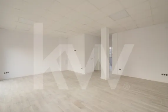 Spațiu comercial, finisat, vitrina, parcare – Doamna Stanca–Dedeman, disponibil acum