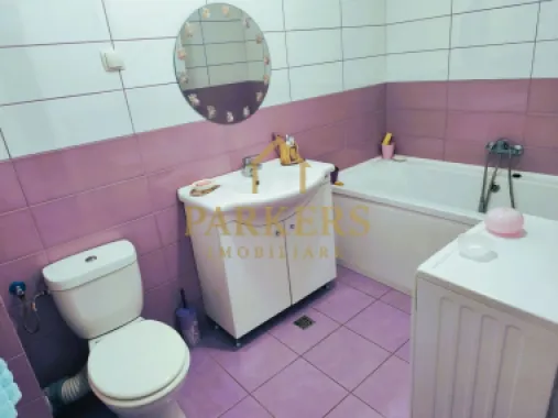 Apartament 2 camere decomandat 53mp de vanzare in Floresti