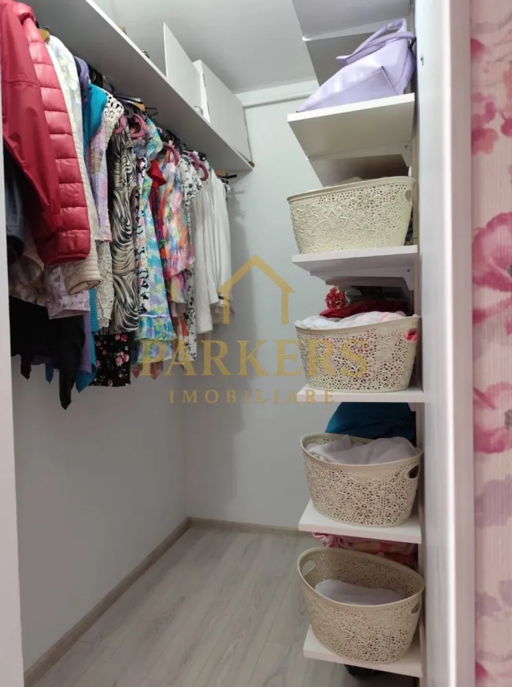 Apartament 2 camere decomandat 53mp de vanzare in Floresti