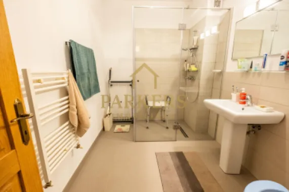 Apartament 2 camere cu terasa de 50mp si Garaj de vanzare zona VIVO