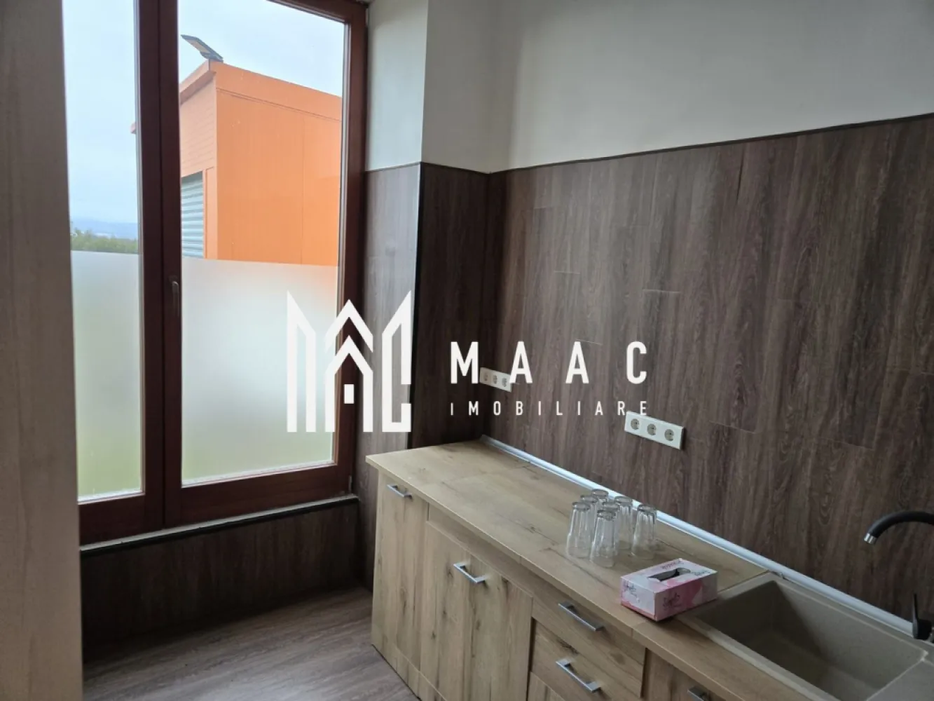 Imobil industrial I 448 mp I Teren 12.000 mp I Bradu I De Inchiriat