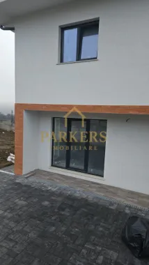Vând Casa tip Duplex