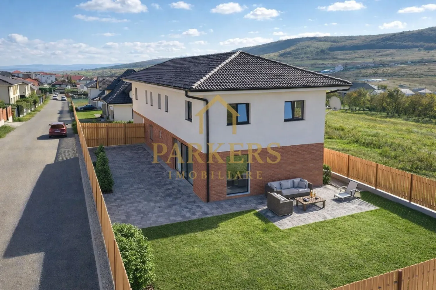 Vând Casa tip Duplex