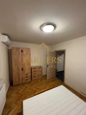 Inchiriez 3 camere decomandate,GRUIA ,langa stadion CFR, cu parcare