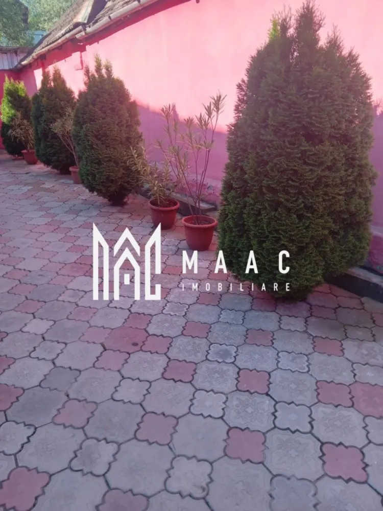 Casa individuala | 3 camere | Acces Auto | Axente Sever - MAAC Imobiliare vă propune spre vânzare o casă complet mobilată și utilată, ideală pentru pentru mutare imediată. Proprietatea se remarcă prin compartimentare practică, structură solidă și anexe utile pentru confortul zilnic. Compartimentare imobil 3 camere 1 dormitor separat Bucătărie funcțională, închisă Baie complet utilată Pivniță uscată, perfectă pentru depozitare Mansardă / pod pe structură de beton, ce poate fi transformat într-un spațiu locuibil sau folosit ca depozitare suplimentară Exterior & anexe Curte pavată, îngrijită, cu acces auto facil Garaj cu pod spațios, ideal pentru depozitarea obiectelor sezoniere Magazie pentru lemne Grădină mică, potrivită pentru relaxare sau pentru o mică zonă de culturi Videoclip disponibil la cerere. Pentru detalii suplimentare și programarea unei vizionări, contactați echipa MAAC Imobiliare și specificați ID: CP2837949 }}