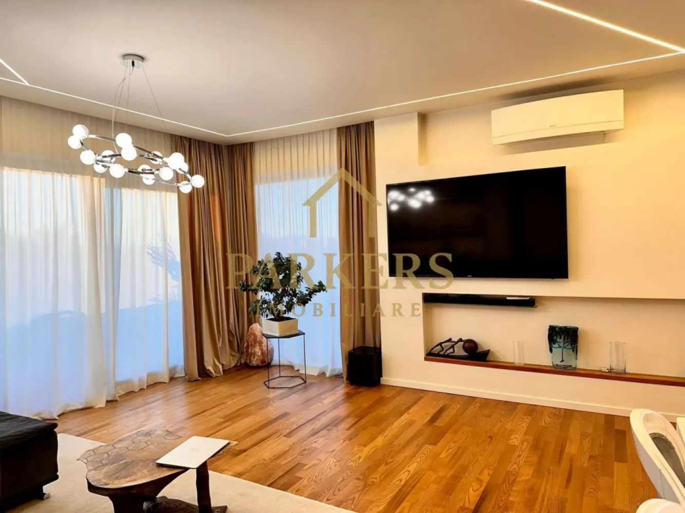 Penthouse exclusivist 180mp, terase 250mp, zona Buna Ziua