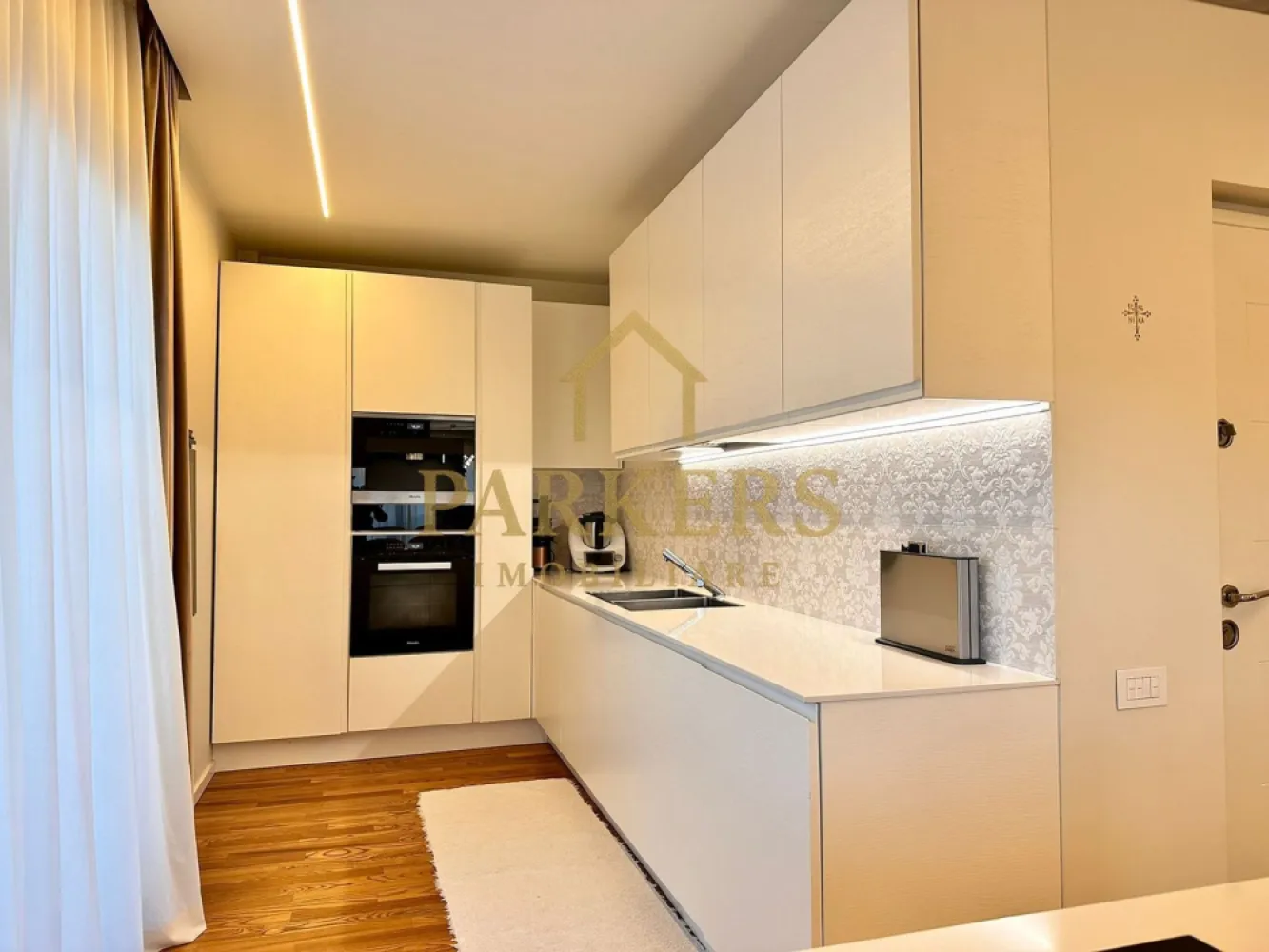 Penthouse exclusivist 180mp, terase 250mp, zona Buna Ziua