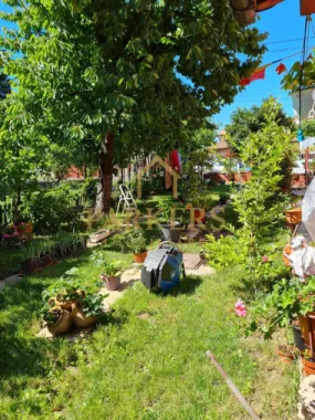 Duplex 329mp utili, teren 435mp, 10 camere, zona centrală