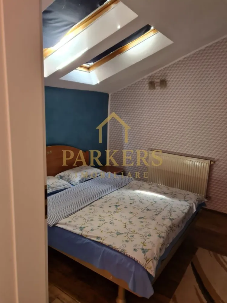 Duplex 329mp utili, teren 435mp, 10 camere, zona centrală