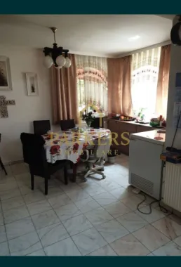 Duplex 329mp utili, teren 435mp, 10 camere, zona centrală