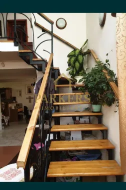 Duplex 329mp utili, teren 435mp, 10 camere, zona centrală