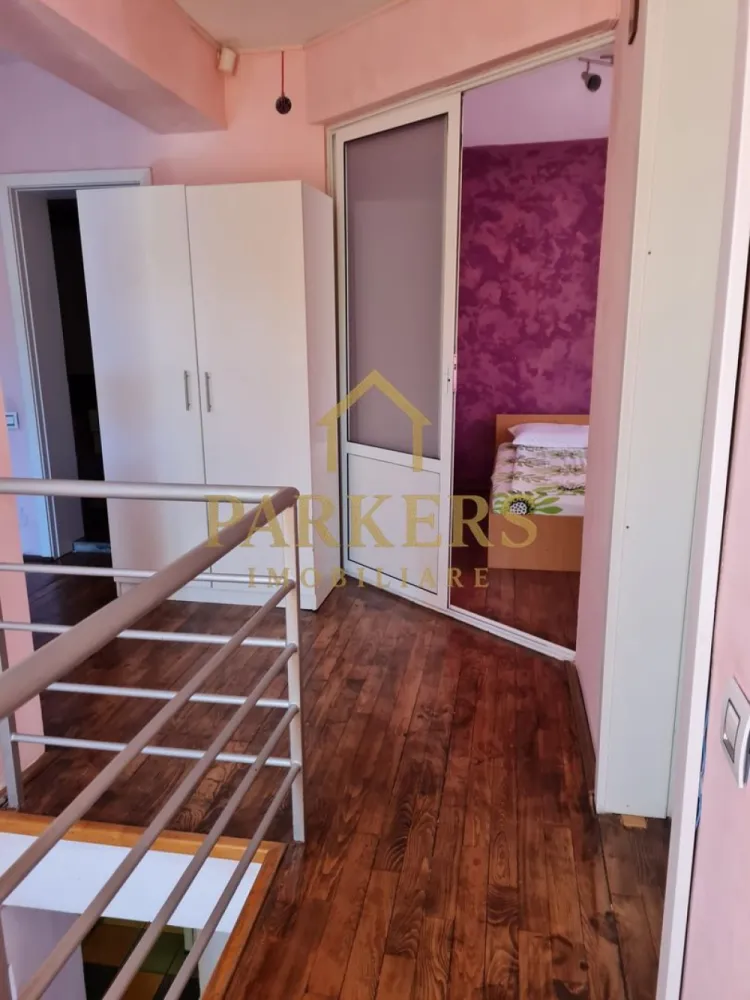 Duplex 329mp utili, teren 435mp, 10 camere, zona centrală