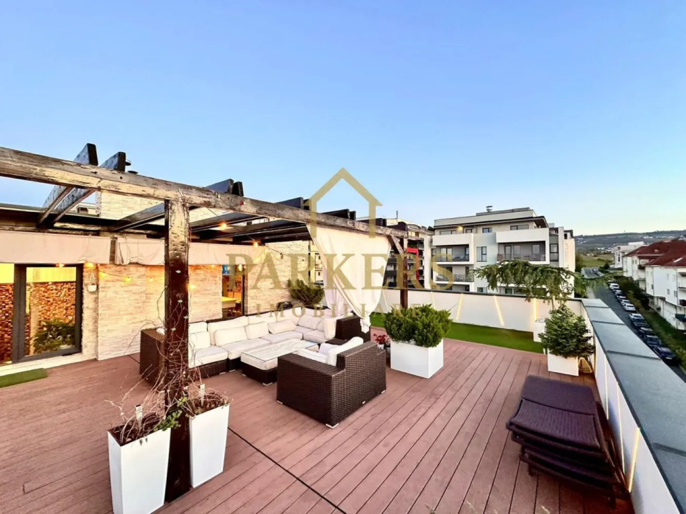 Penthouse exclusivist 180mp, terase 250mp, zona Buna Ziua