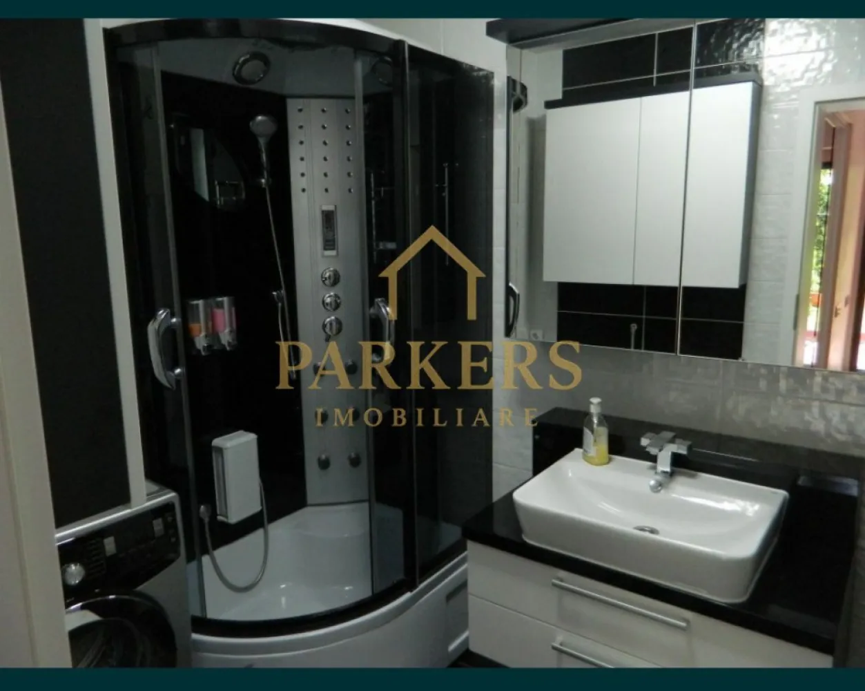 Duplex 329mp utili, teren 435mp, 10 camere, zona centrală