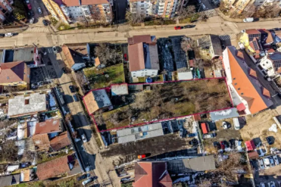 Teren intravilan de vânzare – Str. Pionierilor, Zona Alfa