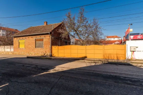 Teren intravilan de vânzare – Str. Pionierilor, Zona Alfa