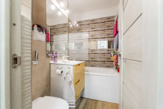 Apartament cu 3 camere decomandate la cheie, etaj 1 Comision 0