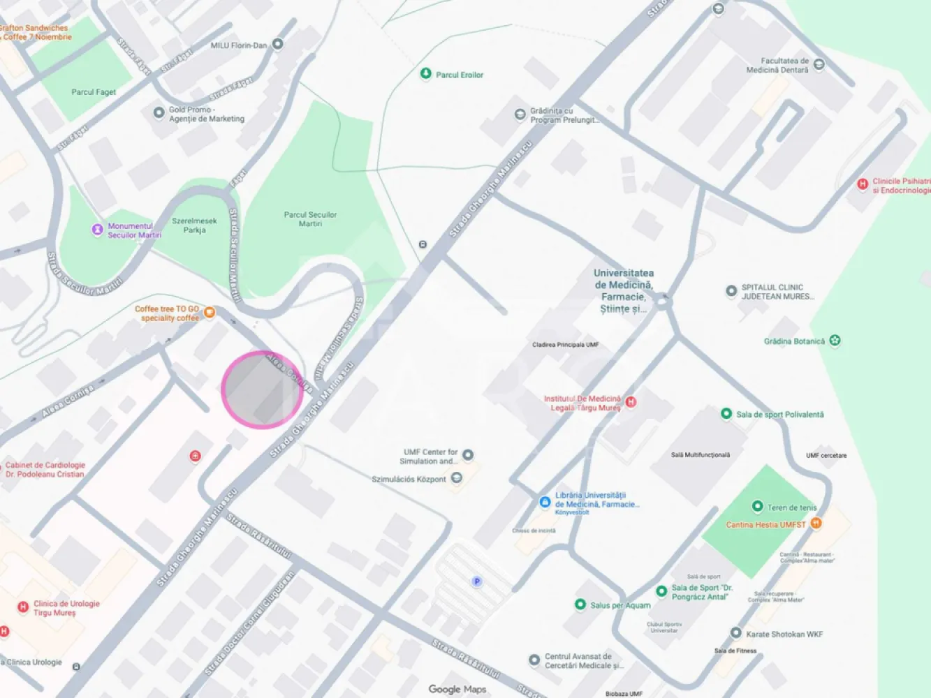 🏡 Apartament 2 camere de închiriat -Str. Gheorghe Marinescu - 🏡 Apartament 2 camere de închiriat – Cornișa | Str. Gheorghe Marinescu Se oferă spre închiriere apartament modern cu 2 camere, situat în Târgu Mureș, zona Cornișa, pe strada Gheorghe Marinescu, vizavi de UMFST (1 minut de mers pe jos). Apartamentul este ideal pentru studenți, cadre medicale sau cuplu. 📐 Suprafață utilă: 50 mp + balcon 📍 Etaj 2 din 4 🏢 Bloc din cărămidă (an construcție 1960) ❌ Fără lift ✔ disponibil imediat ✔ ideal pentru închiriere pe termen lung Compartimentare: ✔ living ✔ dormitor ✔ bucătărie separată ✔ baie ✔ debara ✔ balcon Dotări: ✔ complet mobilat și utilat ✔ centrală termică proprie (gaz) ✔ aer condiționat ✔ mașină de spălat rufe cu uscător ✔ frigider ✔ plită electrică ✔ cuptor electric ✔ cuptor cu microunde ✔ televizor ✔ geamuri termopan (PVC) Utilități & media: ✔ curent, gaz, apă, canalizare ✔ internet fibră optică 1000 Mbps ✔ cablu TV Siguranță: ✔ interfon ✔ zonă împrejmuită Avantaje locație: 📍 50 m – UMFST 📍 500 m – Spitalul Clinic Județean Târgu Mureș 📍 150 m – Clinica de Pneumologie 📍 300 m – Cantina Darina 📍 400 m – Magazine Profi / Darina / Palas 🚗 Parcare gratuită în curtea blocului 💰 Chirie: 650 €/lună 💰 Garanție: echivalentul unei chirii lunare 🤝 Proprietate promovată prin DARO Imobiliare 📞 Detalii și vizionări: Coman Maria – DARO Imobiliare 📱 0749 535 729 🔑 DARO Imobiliare – găsim locuința potrivită. }}