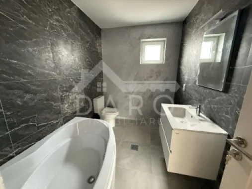 🏡 Case tip triplex de vânzare | 110 mp | Garaj | 126.000 €