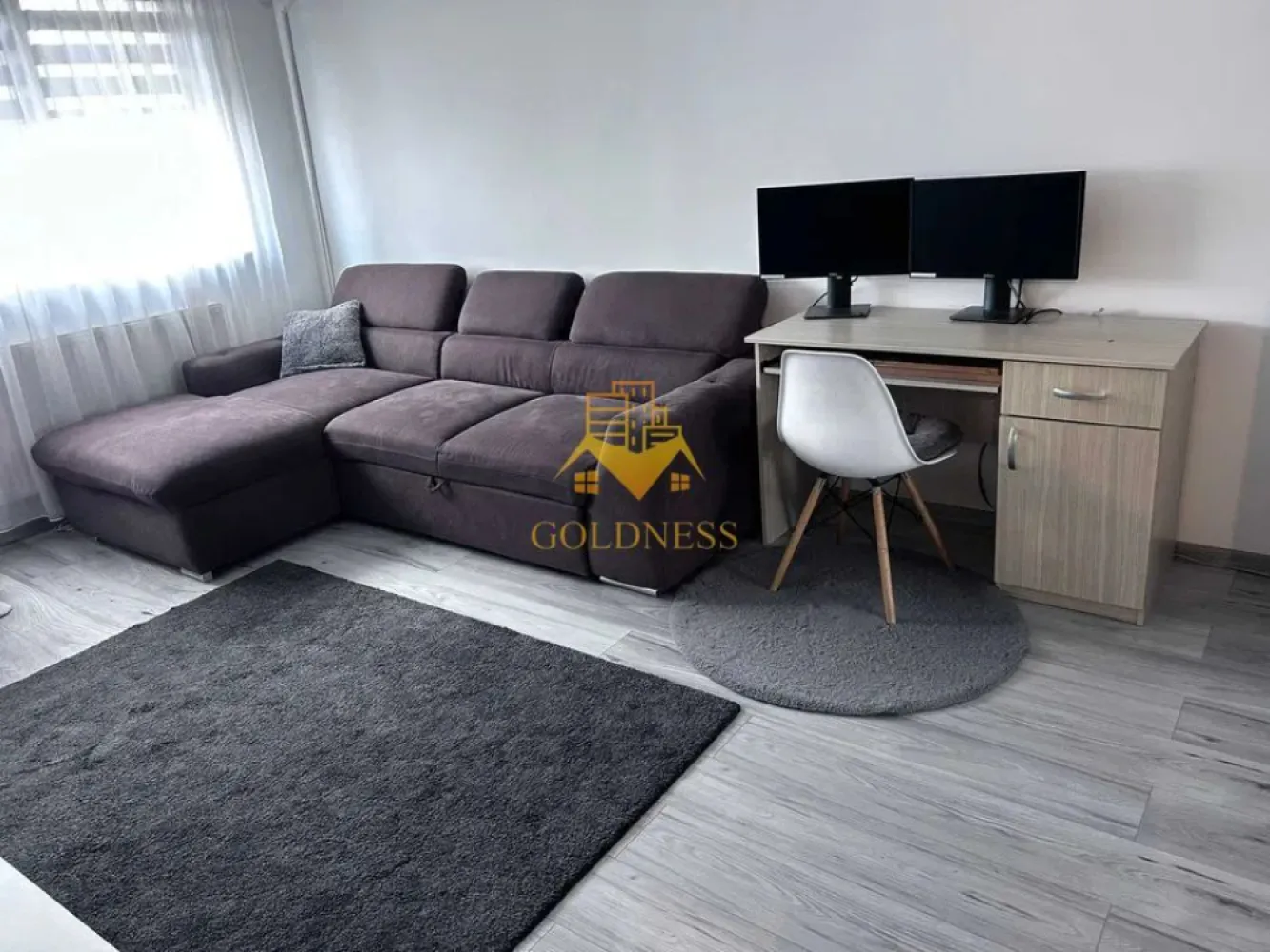 2 Camere decomandate, Fabricii, Marasti, Petfriendly ,BRD,Dorobantilor - GOLDNESS Imobiliare vă propune spre închiriere un apartament cu 2 camere complet mobilat și utilat, la etajul 10 într-un imobil de 10 etaje, în Cartierul Marasti! Posibilitate de parcare in zona la liber! Se află în apropierea stațiilor de transport în comun, magazine, restaurante, spații verzi, farmacii, etc. Apartamentul este compartimentat astfel: - dormitor cu pat matrimonial, dressing, noptiere - living cu canapea extensibilă, loc de servit masa - bucatarie complet utilată și mobilată, - baie cu dus walk-in, calorifer port prosop și dulap pentru depozitare. - balcon 7 mp. Imobilul este dotat cu toate cele necesare- centrală proprie, frigider, aragaz, hotă, mașină de spălat haine, etc. Dacă sunteți interesați de acest apartament și doriți să îl vizionați, dar și pentru alte oferte nu ezitați să ne contactați telefonic sau prin e-mail. Vă stăm la dispoziție! Pentru intermediere se percepe un comision de 50% din prețul chiriei! }}
