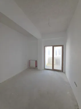 APARTAMENT 3 CAMERE -INTABULAT-80MP UTILI- 100.000 EURO