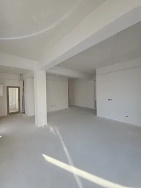 APARTAMENT 3 CAMERE -INTABULAT-80MP UTILI- 100.000 EURO