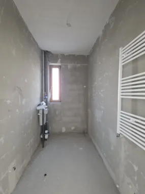 APARTAMENT 3 CAMERE -INTABULAT-80MP UTILI- 100.000 EURO