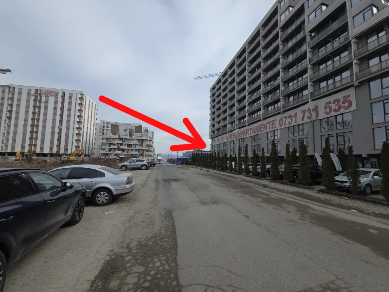 Spațiu comercial-Dna Stanca- VITRINA LA STRADA PRINCIPALA - Spațiu comercial de închiriat - 90MPU FINISATSUPER OFERTA-750€/lună(TVA INCLUS)Doamna Stanca 38Locație excelentă, situată într-o zonă comercială dezvoltată, cu trafic constant&nbsp;Suprafață: 90 mp – compartimentare practică, potrivită pentru multiple tipuri de activități.Poate fi compartimentat în funcție de nevoile și tipul de activitate&nbsp;2 intrări:&nbsp;intrare principală, cu acces direct din față și vitrină la stradă&nbsp;intrare secundară în partea din spate – ideală pentru staff, aprovizionare&nbsp;Vitrină generoasă la stradă – vizibilitate excelentă&nbsp;Numeroase locuri de parcare disponibile în fața spațiului&nbsp;Pentru mai multe informații sau programarea unei vizionări:076 700 5000 }}