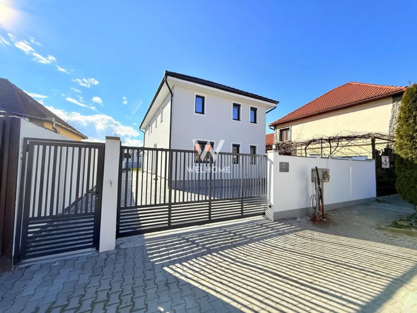 Casă individuală premium de vânzare în Șelimbăr – 650 mp teren