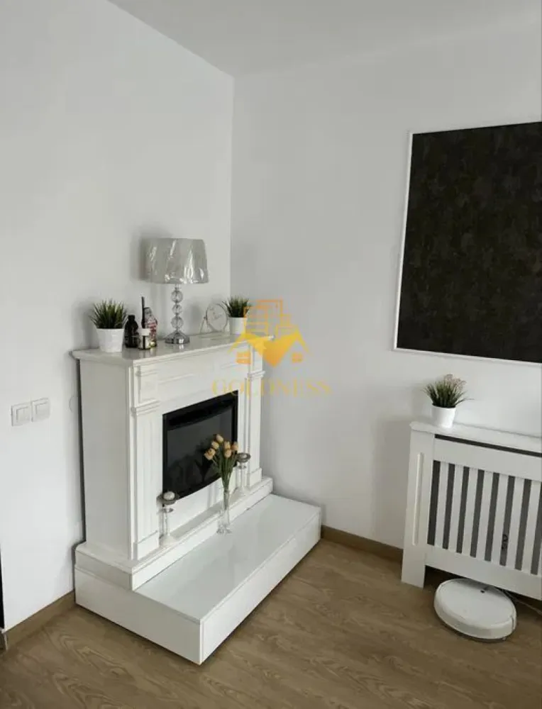 2 Camere decomandate, Borhanci, Parcare, Eric Berghel, Mega Image. - GOLDNESS Imobiliare vă propune spre închiriere un apartament cu 2 camere complet mobilat și utilat, la etajul 1 într-un imobil de 2 etaje, în Cartierul Borhanci. Parcare inclusa in fata ! Se află în apropierea stațiilor de transport în comun, magazine, restaurante, spații verzi, farmacii, etc. Apartamentul este compartimentat astfel: - dormitor cu pat matrimonial, dressing, noptiere - living cu canapea extensibilă, loc de servit masa, TV -bucatarie complet utilată și mobilată, - baie cu cada, calorifer port prosop și dulap pentru depozitare. - balcon 4 mp. Imobilul este dotat cu toate cele necesare- centrală proprie, frigider, aragaz, hotă, mașină de spălat haine, etc. Dacă sunteți interesați de acest apartament și doriți să îl vizionați, dar și pentru alte oferte nu ezitați să ne contactați telefonic sau prin e-mail. Vă stăm la dispoziție! Pentru intermediere se percepe un comision de 50% din prețul chiriei! }}