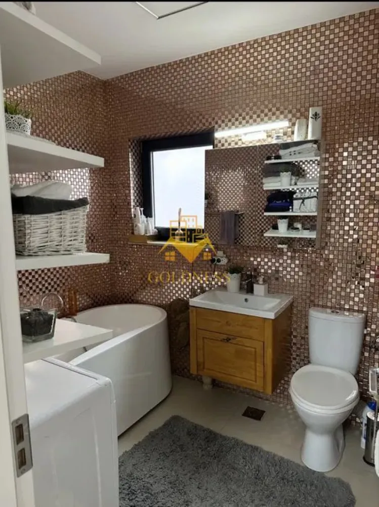 2 Camere decomandate, Borhanci, Parcare, Eric Berghel, Mega Image.