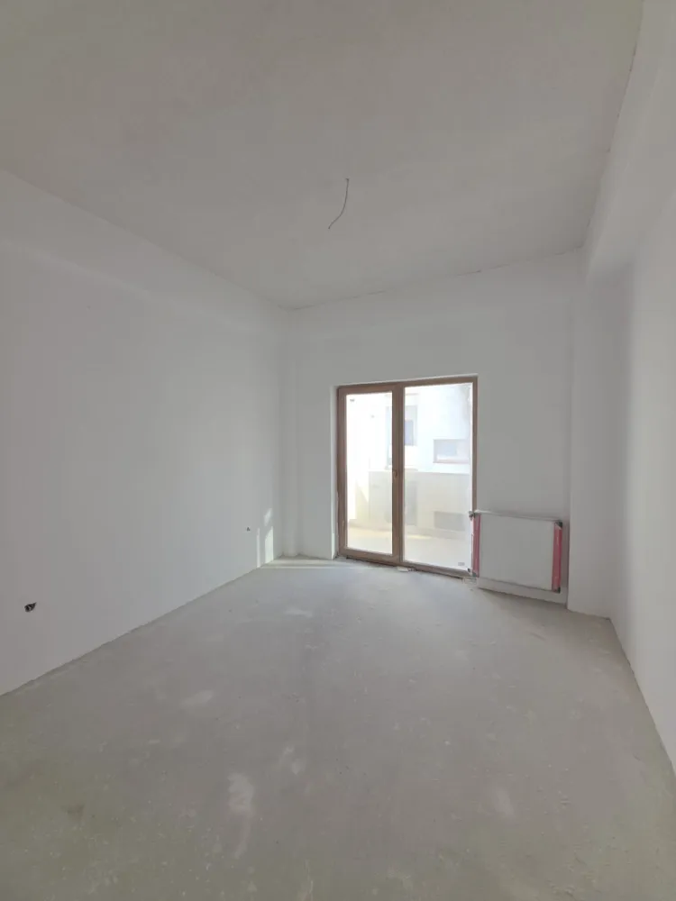 APARTAMENT 2 CAM- INTABULAT- SUPER ZONA