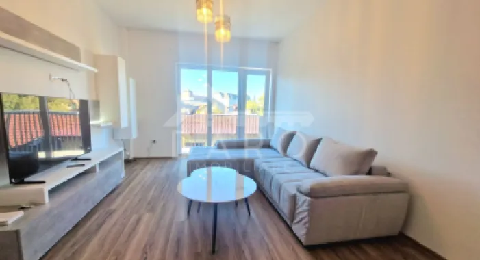 Apartament de inchiriat cu 3 camere , strada Papiu Ilarian