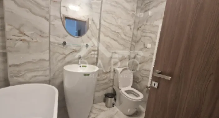 Apartament de inchiriat cu 3 camere , strada Papiu Ilarian
