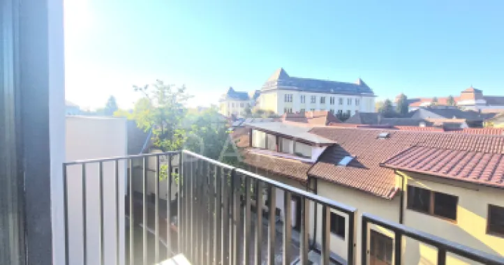 Apartament de inchiriat cu 3 camere , strada Papiu Ilarian