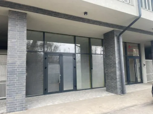 Spațiu comercial de închiriat – ultracentral , lângă Parcul Bratianu