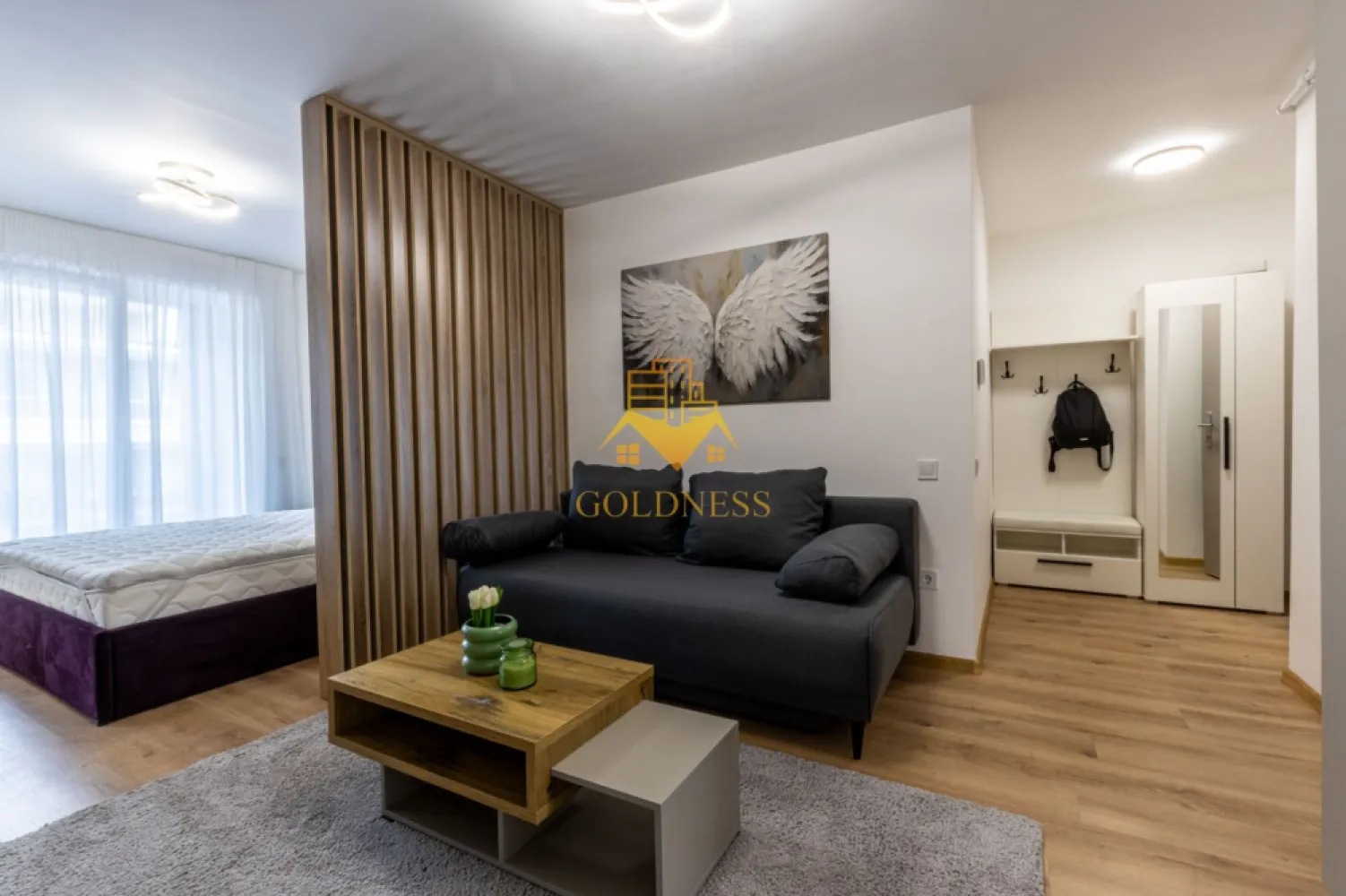 Studio, Ultrafinisat, bloc nou, Gheorgheni Zona Iulius Mall, FSEGA - GOLDNESS Imobiliare vă propune spre închiriere un apartament cu o camera complet mobilata și utilata, la etajul 6 într-un imobil de 7 etaje, în Cartierul Gheorgheni. Dispune de loc de parcare subterana! Se află în apropierea stațiilor de transport în comun, magazine, restaurante, spații verzi, farmacii, etc. Apartamentul este compartimentat astfel: - living cu bucatarie open space complet utilată și mobilată, canapea extensibilă, pat matrimonial, loc de servit masa - baie cu cabina de dus, calorifer port prosop și dulap pentru depozitare. - terasa de 5 mp. Imobilul este dotat cu toate cele necesare- centrală proprie, frigider, aragaz, hotă, mașină de spălat haine, etc. Dacă sunteți interesați de acest apartament și doriți să îl vizionați, dar și pentru alte oferte nu ezitați să ne contactați telefonic sau prin e-mail. Vă stăm la dispoziție! Pentru intermediere se percepe un comision de 50% din prețul chiriei! }}