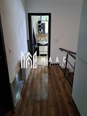 Casă tip cvadruplex | 3 camere | Zăvoi | Curte generoasă 220 mp