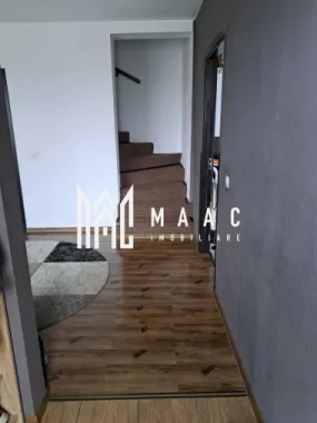 Casă tip cvadruplex | 3 camere | Zăvoi | Curte generoasă 220 mp