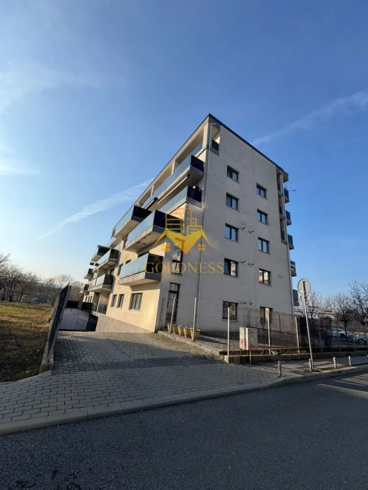 2 camere, modern, bloc nou, garaj, Intre Lacuri Zona Iulius Mall - GOLDNESS Imobiliare vă propune spre închiriere un apartament cu 2 camere complet mobilat și utilat, la etajul 2 într-un imobil de 5 etaje, în Cartierul Intre Lacuri. Dispune de loc de parcare subterana! Se află în apropierea stațiilor de transport în comun, magazine, restaurante, spații verzi, farmacii, etc. Apartamentul este compartimentat astfel: - dormitor cu pat matrimonial, dressing, noptiere - living cu bucatarie open space complet utilată și mobilată, canapea extensibilă, loc de servit masa - baie cu cabina de dus, calorifer port prosop și dulap pentru depozitare. - terasa de 12 mp. Imobilul este dotat cu toate cele necesare- centrală proprie, frigider, aragaz, hotă, mașină de spălat haine, etc. Dacă sunteți interesați de acest apartament și doriți să îl vizionați, dar și pentru alte oferte nu ezitați să ne contactați telefonic sau prin e-mail. Vă stăm la dispoziție! Pentru intermediere se percepe un comision de 50% din prețul chiriei! }}