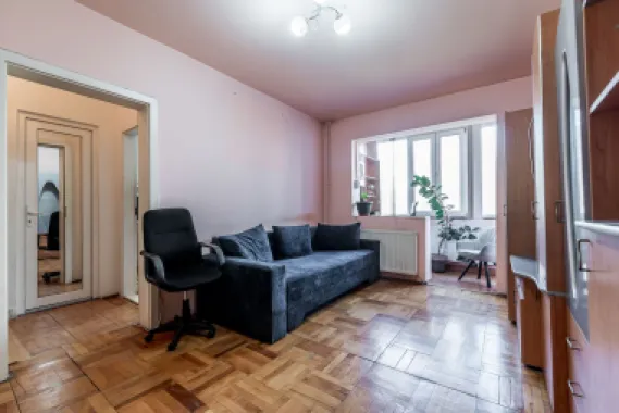 Apartament 2 camere, Etaj 1 - Zona Aurel Vlaicu