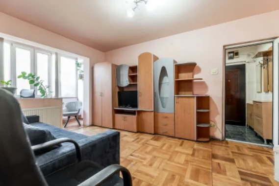 Apartament 2 camere, Etaj 1 - Zona Aurel Vlaicu