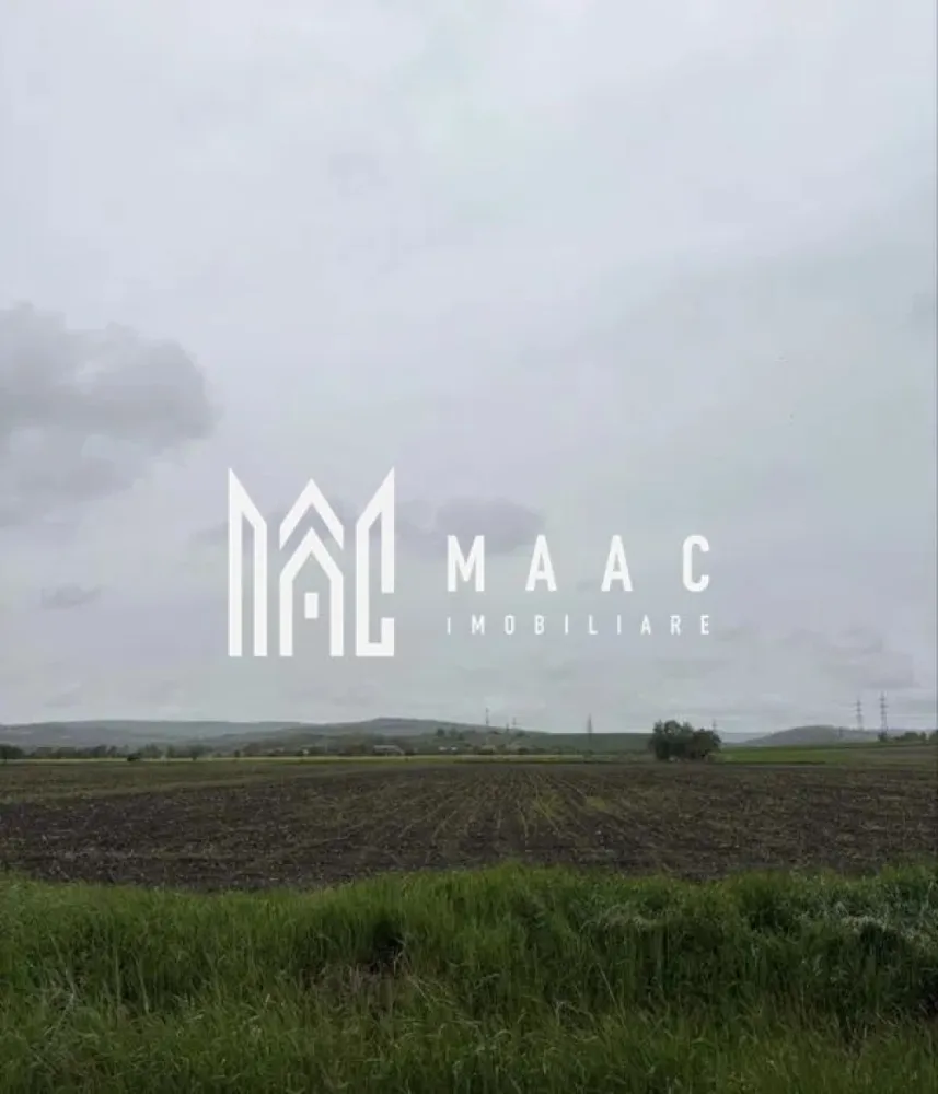 Parcelă 511 mp cu PUZ aprobat I Nazna I Intravilan - MAAC Imobiliare oferă spre vânzare un teren intravilan situat în zona Sâncraiu de Mureș – Nazna, cu o suprafață de 511 mp, ideal pentru construcția unei locuințe. Terenul este perfect drept, are formă dreptunghiulară și beneficiază de orientare sudică, asigurând o iluminare naturală optimă. Caracteristici principale: • Suprafață: 511 mp • Intravilan construibil • Parcela nr. 57, inclusă în PUZ autorizat • Carte funciară individuală • Zonă în dezvoltare, acces facil Terenul este potrivit pentru dezvoltarea unei case individuale într-o zonă liniștită și atractivă. Pentru detalii suplimentare, consultanță sau programarea unei vizionări, va rugăm să ne contactati specificand ID: CP2836017. }}