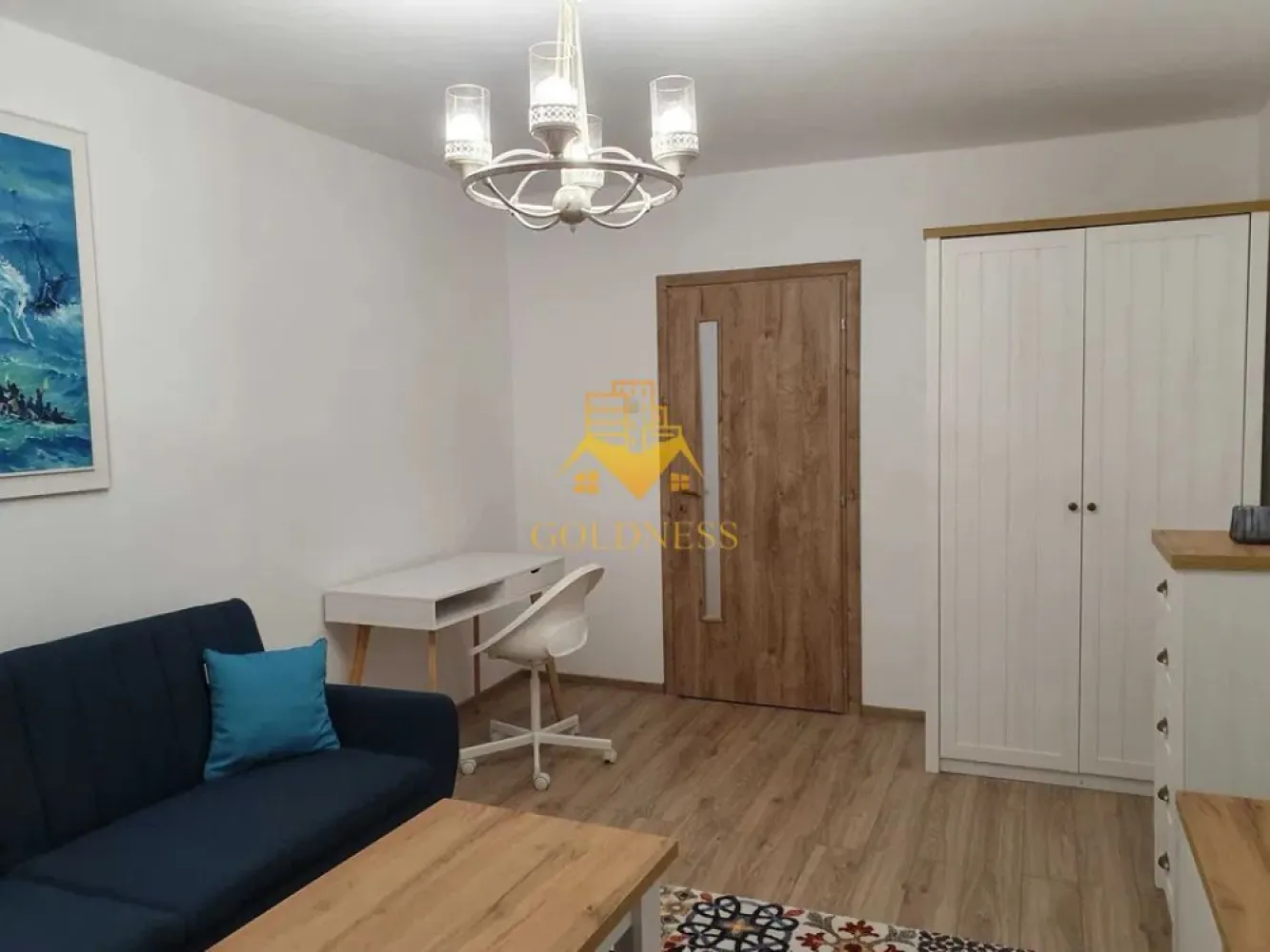 2 camere decomandate, Modern, Iulius Mall, Baza Sportiva Gheorgheni - GOLDNESS Imobiliare vă propune spre închiriere un apartament cu 2 camere complet mobilat și utilat, la etajul 1 într-un imobil de 8 etaje, în Gheorgheni. Posibilitate de parcare in zona la liber / abonament la primarie. Se află în apropierea stațiilor de transport în comun, magazine, restaurante, spații verzi, farmacii, etc. Apartamentul este compartimentat astfel: - dormitor cu pat matrimonial, dressing, noptiere, birou - living cu canapea, comoda tv, birou - bucatarie complet utilată și mobilată, loc de servit masa - baie cu dus walk-in, dulap pentru depozitare - doua balcoane de 5 mp fiecare, hol cu dressing. Imobilul este dotat cu toate cele necesare- centrală proprie, frigider, plita, hotă, mașină de spălat haine si vase, aer conditionat, tv, etc. Dacă sunteți interesați de acest apartament și doriți să îl vizionați, dar și pentru alte oferte nu ezitați să ne contactați telefonic sau prin e-mail. Vă stăm la dispoziție! Pentru intermediere se percepe un comision de 50% din prețul chiriei! }}